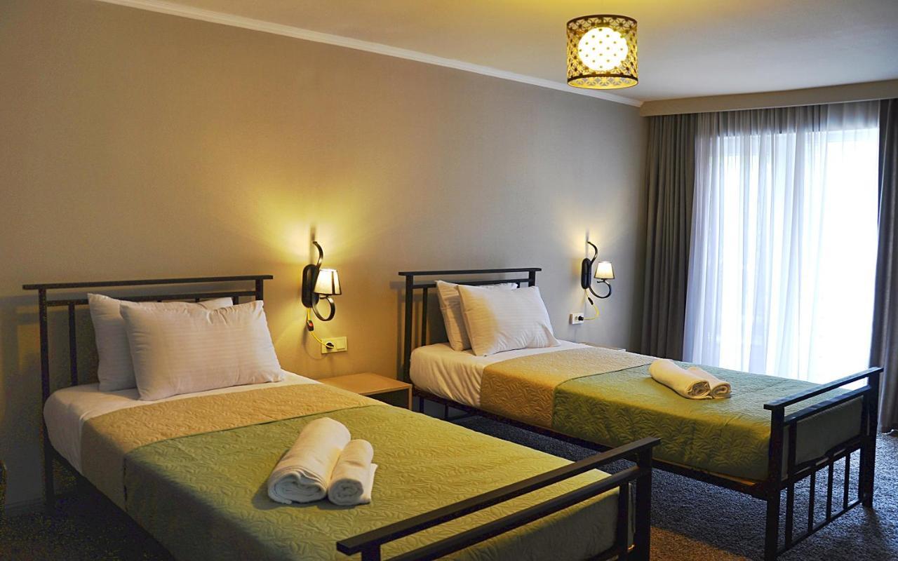 Art Hotel Claude Monet Tiflis Dış mekan fotoğraf
