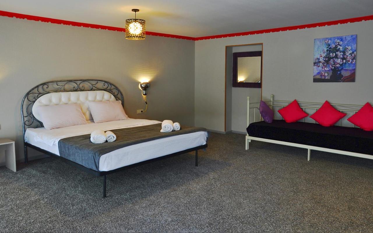 Art Hotel Claude Monet Tiflis Dış mekan fotoğraf