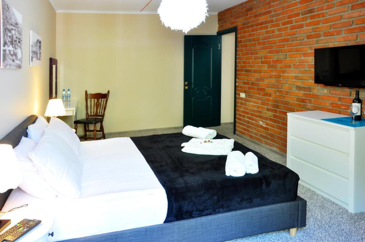 Art Hotel Claude Monet Tiflis Dış mekan fotoğraf